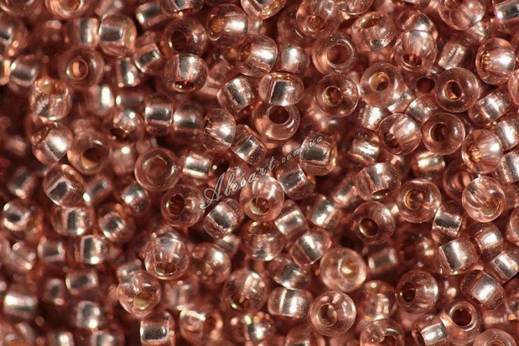 Бисер Preciosa 78112 корица прозрачный с серебряным центром 