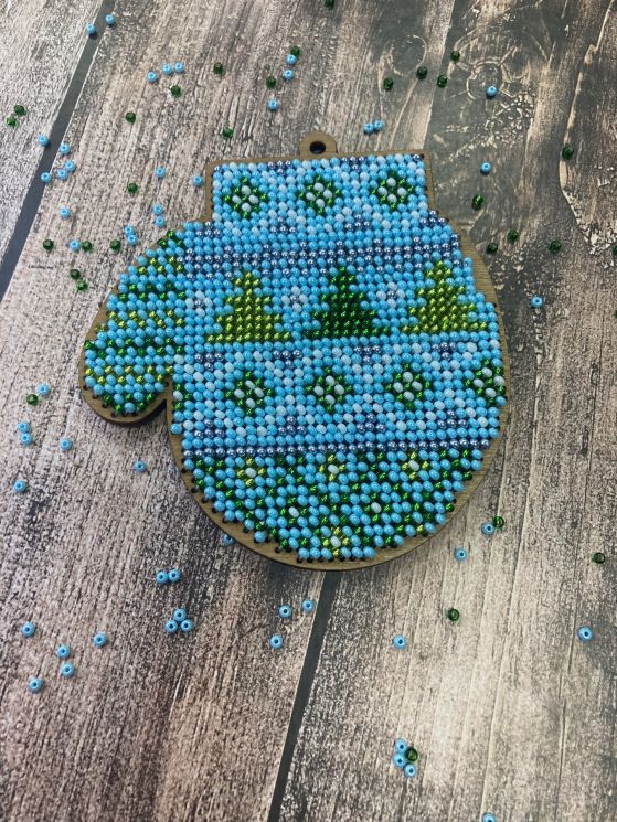 С045-02 Набор для вышивания "Варежка "Оттепель" 9,5х9 см