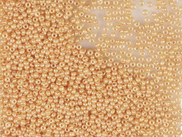 Бисер Preciosa 47115 пастельно-бежевый перламутр