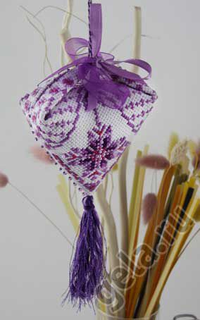 21.002.01 Набор для вышивания Марья Искусница игрушка "Лиловая звезда"